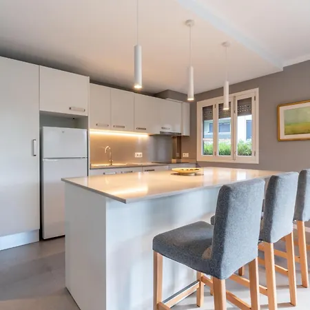 Apartament Ponent 2 *